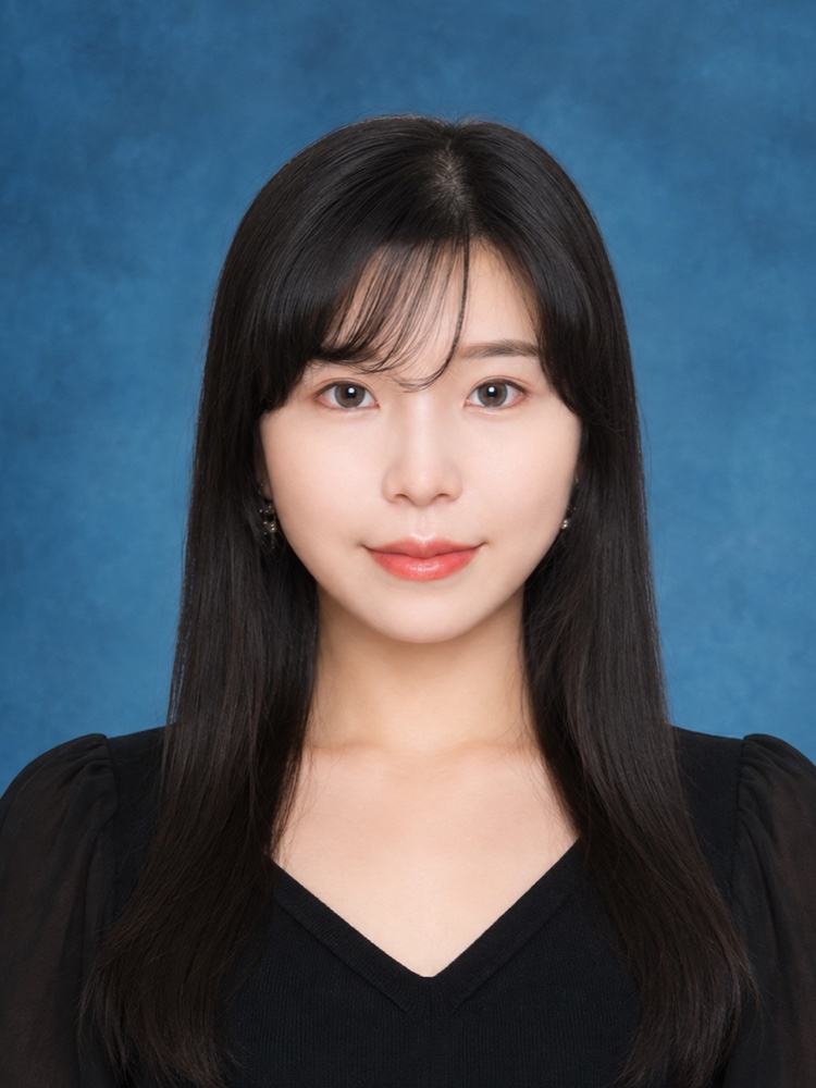 Junior Coach Jenny Lai